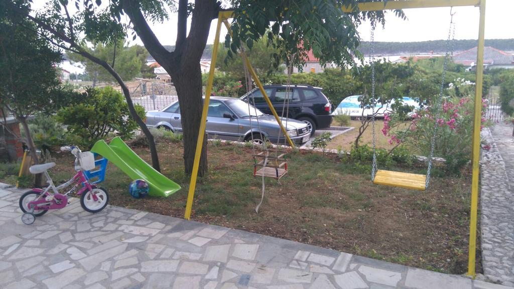 Holiday Home Vjeka Rab Town Luaran gambar